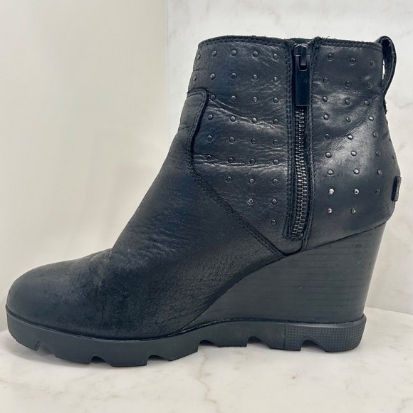 Sorel Joan Uptown Studded Waterproof Leather Booties - Black - W10.5 - Edgy Chic - Picture 5 of 12